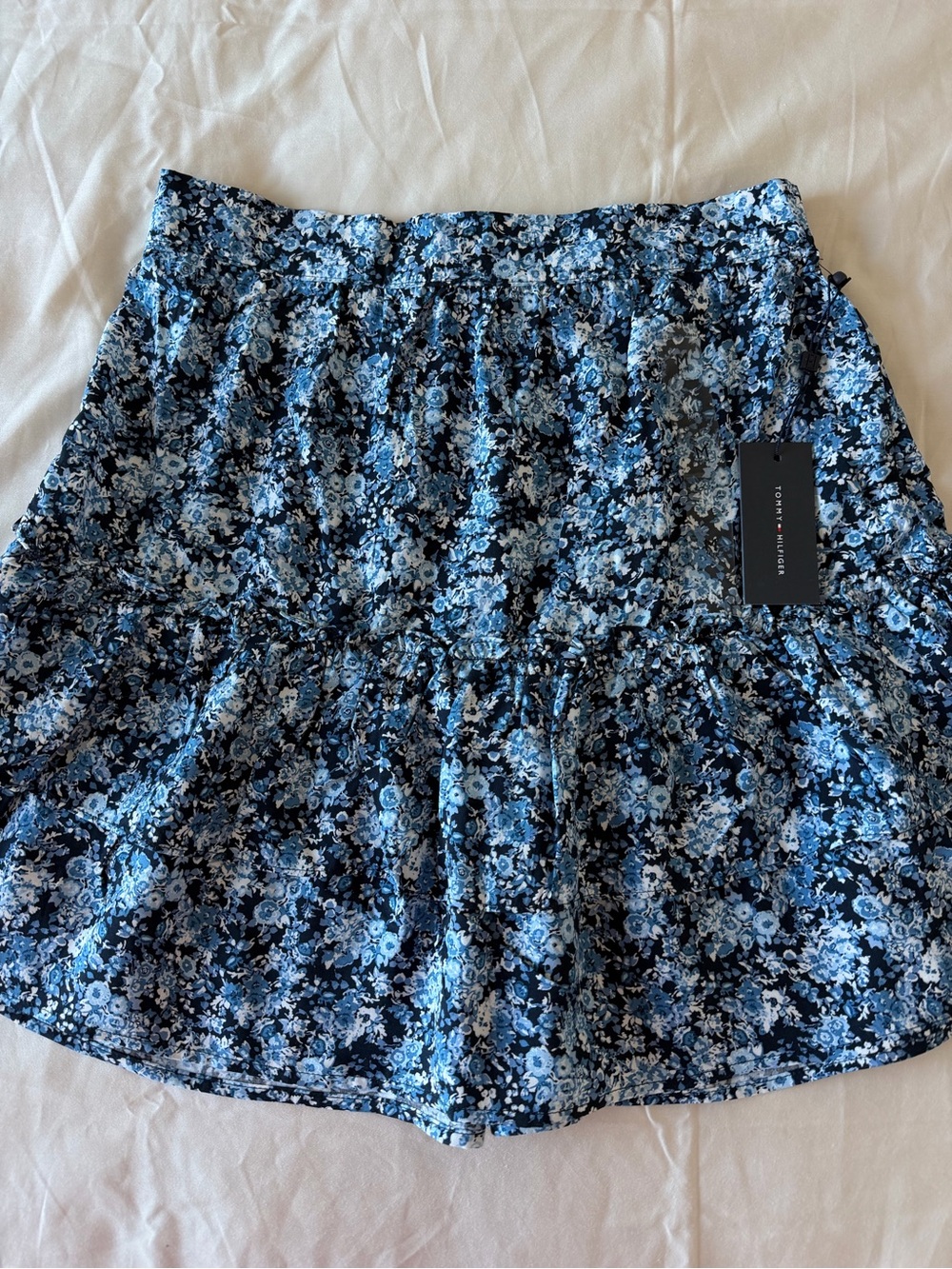 Tommy Hilfiger Navy and Light Blue Floral Tiered Skirt size M